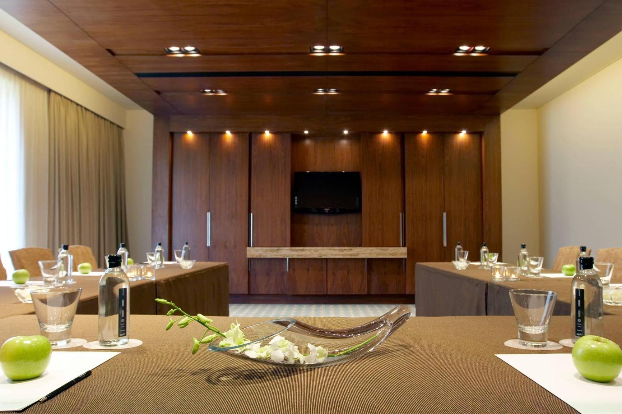 The Westin Sohna Resort & Spa Gurgaon Exterior foto
