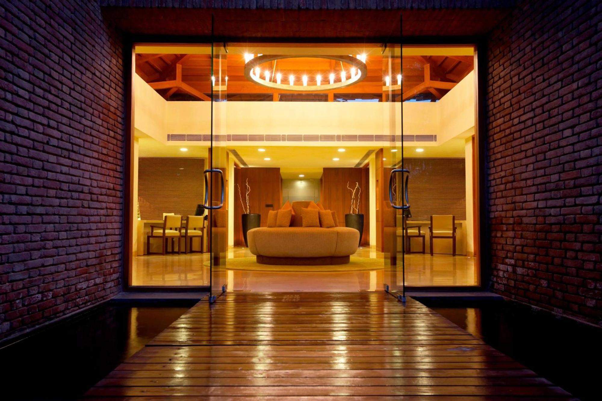 The Westin Sohna Resort & Spa Gurgaon Exterior foto